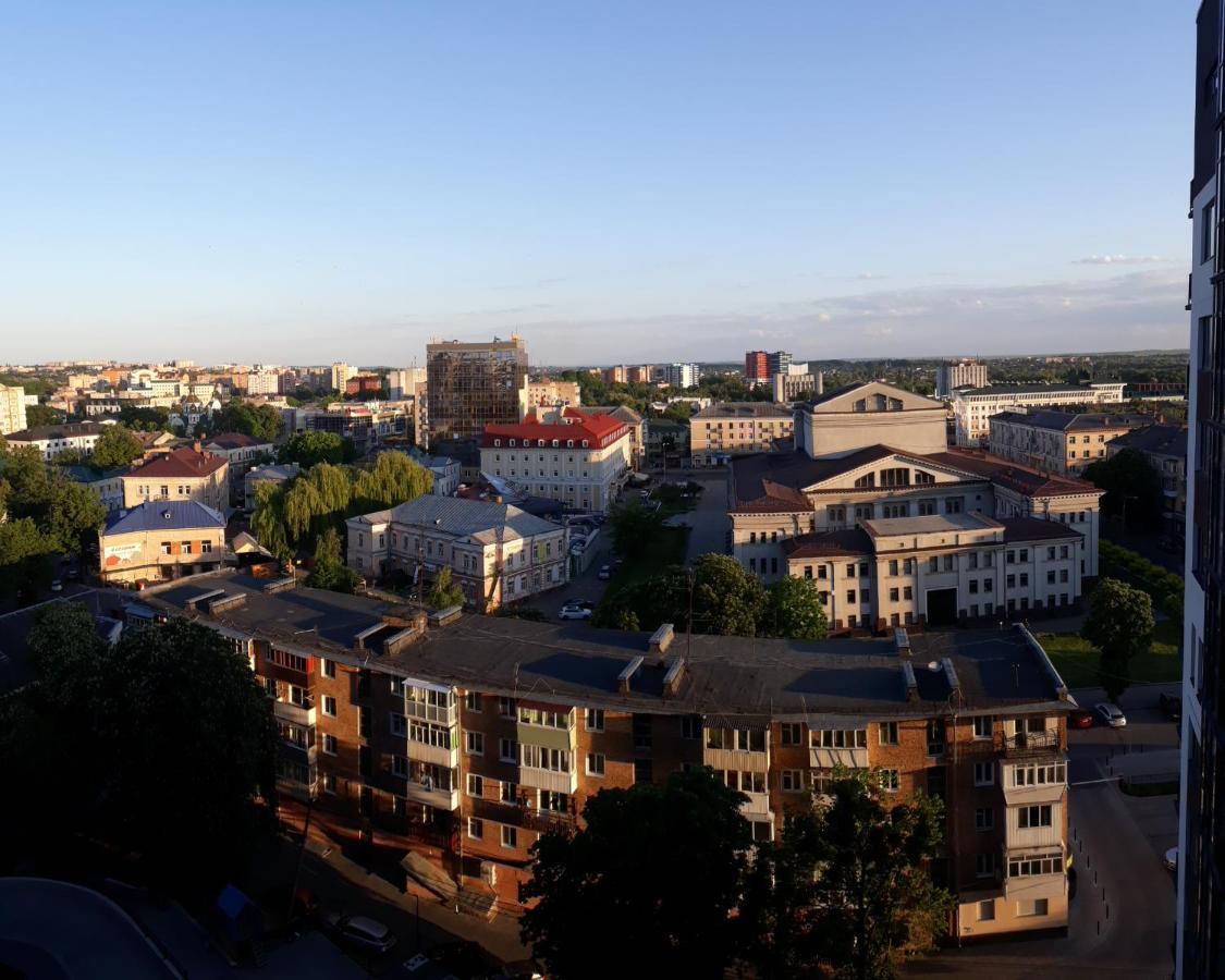 شقة Чудова Квартира В Центрі Міста روفنو المظهر الخارجي الصورة